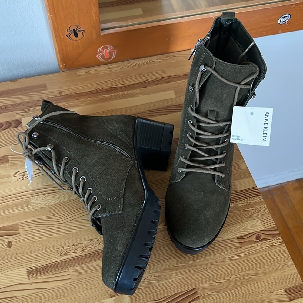 Anne Klein "Ablaze"‎ water-resistant dark olive suede ankle booties . Size 7.5